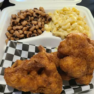 Cauliflower fried chick&apos;n plate
