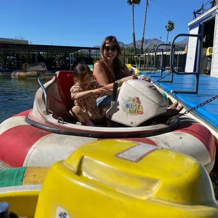Bumper boats