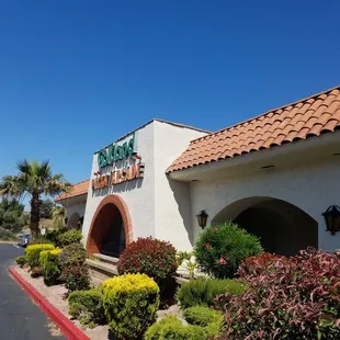 The entrance viewed from the parking lot. You'll pick up clubs and such in the arcade.