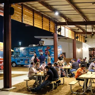 a large group of people eating