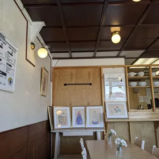 ramen and noodles, interior