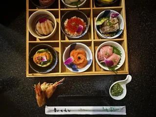 Yoshi Sushi