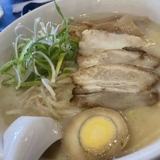 Tonkotsu Salt Negi Ramen