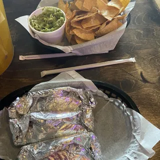 Chips & Guacamole