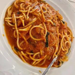 Spaghetti with red sauce