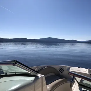 Sea Ray Sundeck @ Almanor