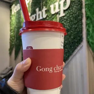 Hot taro milk tea with pearl