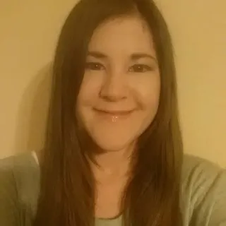 Larissa H.