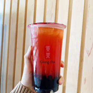 Strawberry Green Tea with Pearls (30% sugar, less ice)