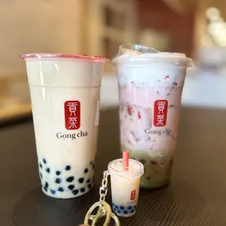 Strawberry Matcha with Milk Foam
