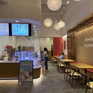 the interior of a chinese restaurant