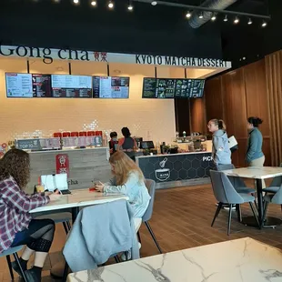 Just a Sunday brunch time excursion to gong cha (now called "the sweetest spot"