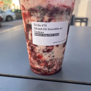 strawberry Smoothie w/ cookies