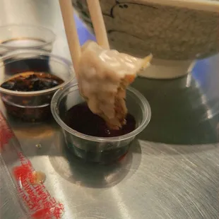 Boiled chive dumplings