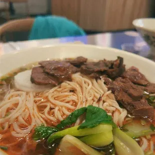 Spicy base, beef pulled thin noodles