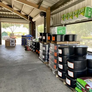 Feed bay...