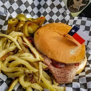 Pulled Pork Sandwich With Fries