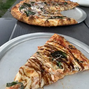 Margarita Pizza with regular tomatoes instead of sun-dried