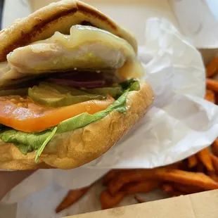 Classic Chicken Burger w/sweet potato fries