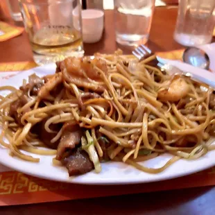 House Lo Mein