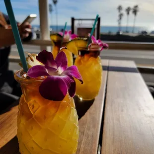 dessert, drink