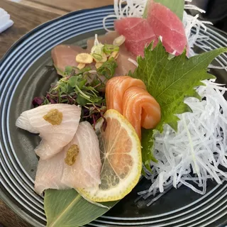 Sashimi Salad