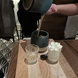 Process of serving the pear cocktail