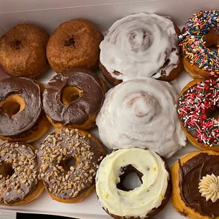 Plain, Nutella, Cinnamon roll, Blueberry and a few others