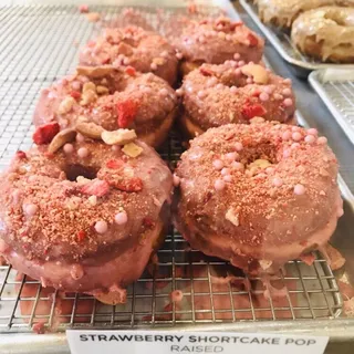 Strawberry Shortcake Pop