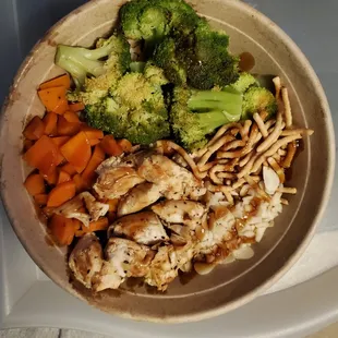 Asian Bowl with grilled chicken