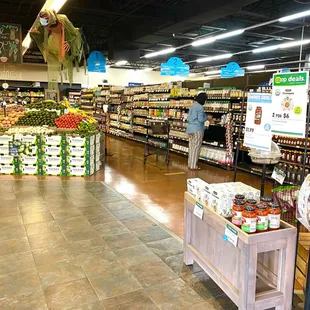 sushi and sashimi, interior