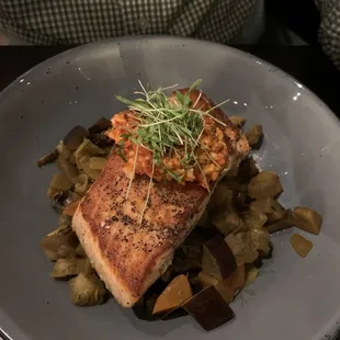 Salmon Pave