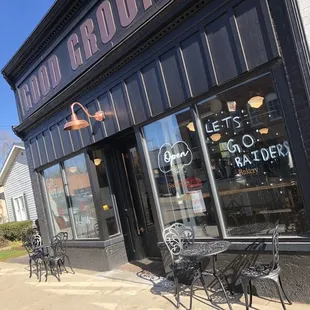 Storefront &amp; outdoor seating