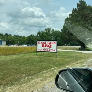 a sign for good grub bbq