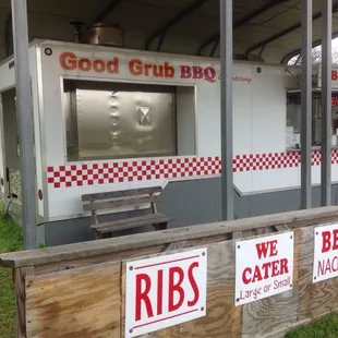 ramen and noodles, outside