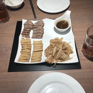 Marinated Pig&apos;s Ear Beef Tripe in Chili Oil Fried Tofu