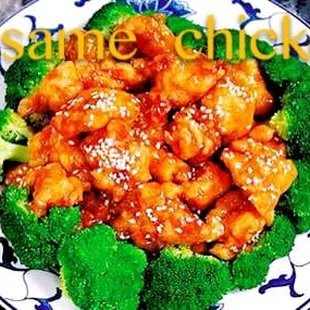 a plate of chicken and broccoli
