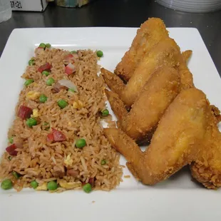 Wings with fried rice