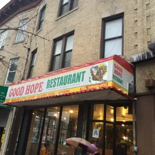Good food good service good Jamaican restaurant on Flatbush Brooklyn New York . Also got a wicked fried chicken .