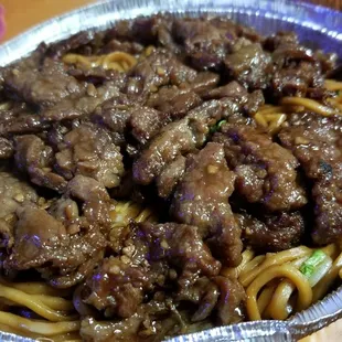 BEEF Chow mein.. love this stuff..