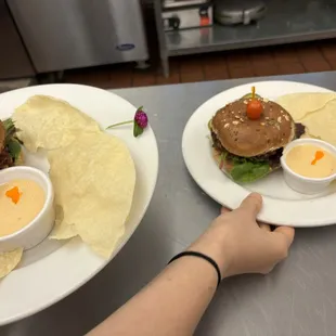 Burger plates