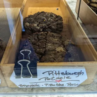 Pittsburgh Pothole.... amazing!