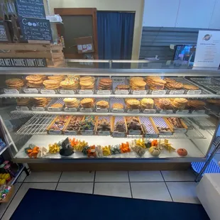 interior, donuts