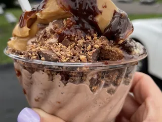 Scoops & More