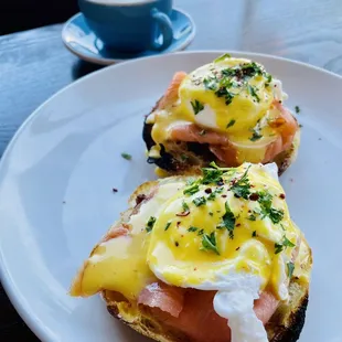 salmon benedict
