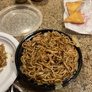 Chicken Lo Mein