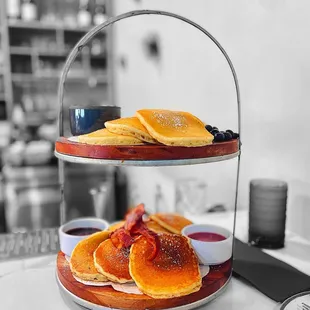 Pancake tower | @whaevaeats