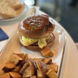 Breakfast sandwich