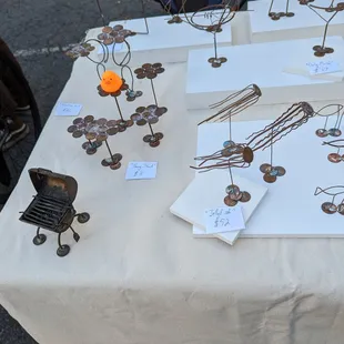 'flea' vendor market - bent out of shape