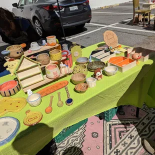 'flea' vendor market - my house ceramics